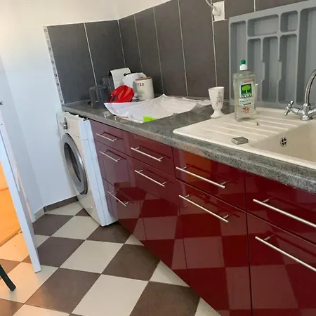 Appartement Bel Appart. Bien Entretenue Et Bien Situe. *